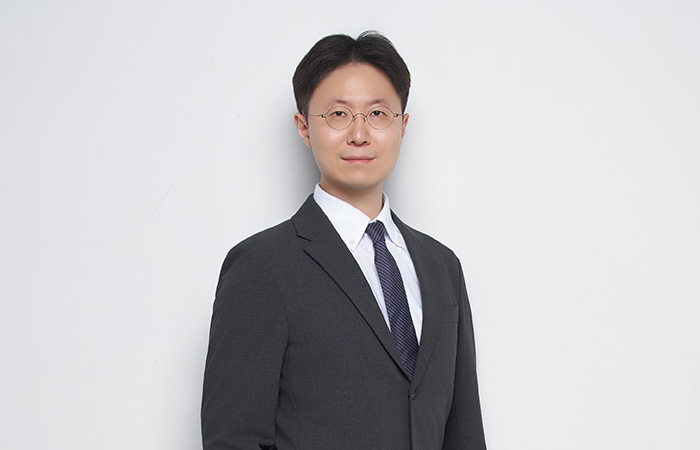정욱진 변호사 사진